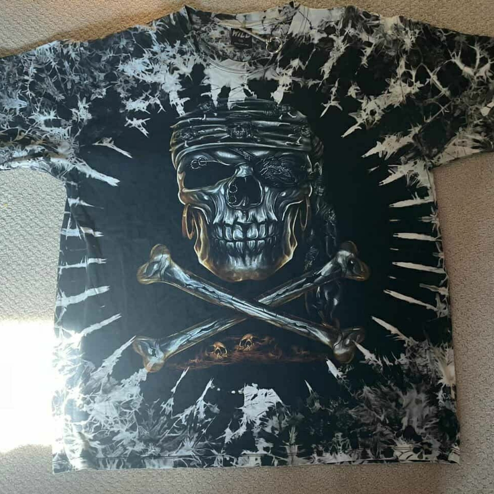 Wild Pair Black and White Skull Tee